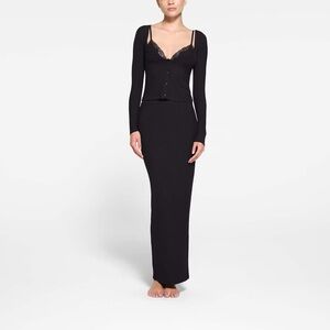 Skims Soft Lounge Long Skirt Onyx